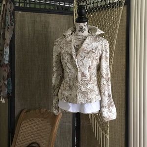 Like new fit and flair Chico’s jacket